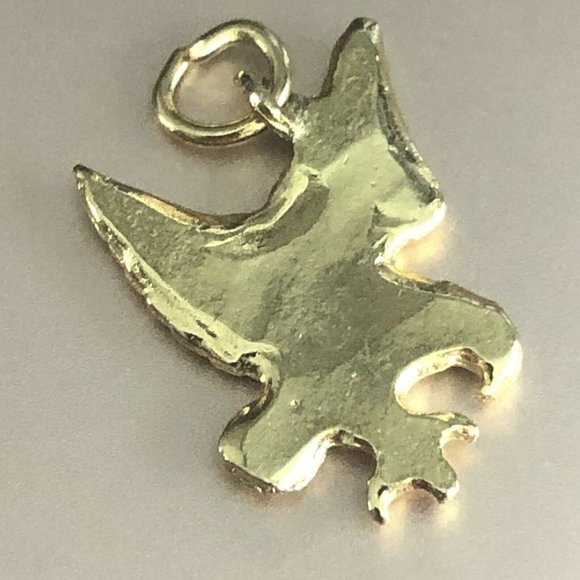 Vintage Gold Tone Eagle In Flight Pendant Costume Jewelry Americana - Picture 3 of 6